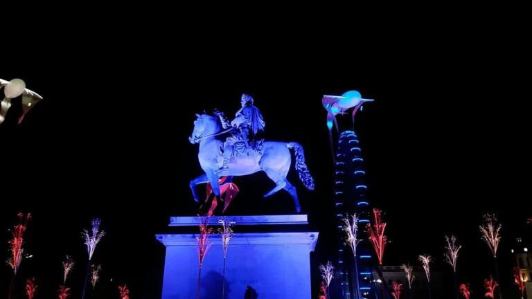Lyon 2e - Place Bellecour, statue de Louis XIV lors de la fête des lumières 2019 (1), Lyon
